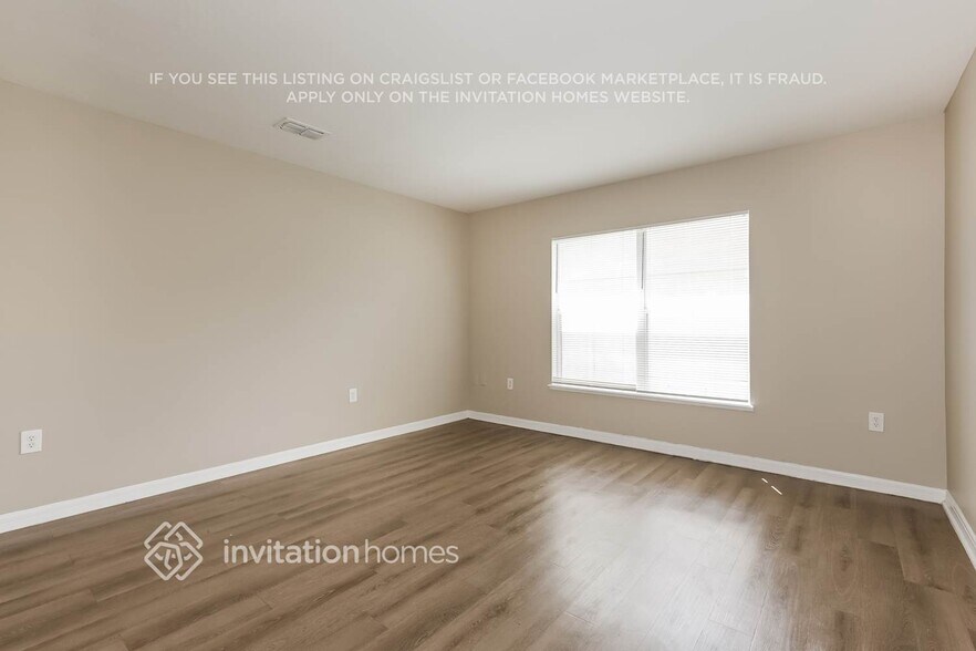 Building Photo - 1501 Alhambra Crest Dr