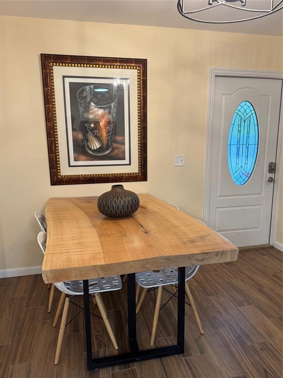 Building Photo - 1009 Sumner Blvd