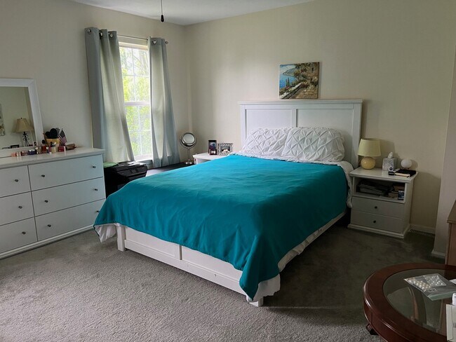 Building Photo - 248 Tintern Ct