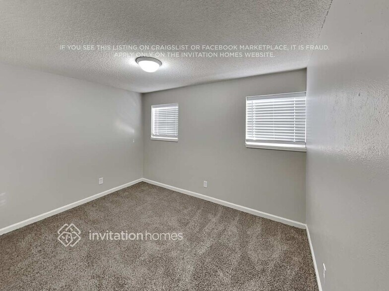 Building Photo - 4445 E 93rd Dr