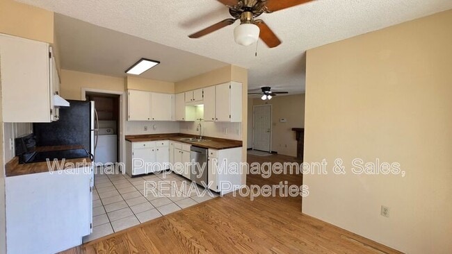 Building Photo - 2732 Hearthwood Ln