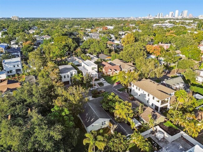 Building Photo - 2908 W San Isidro St