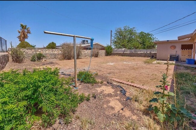Building Photo - 5201 Capistrano Dr