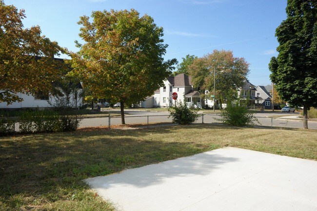 Building Photo - 234 Marion Ave NW