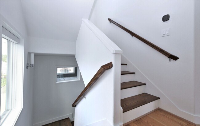Building Photo - 5711 Kansas St
