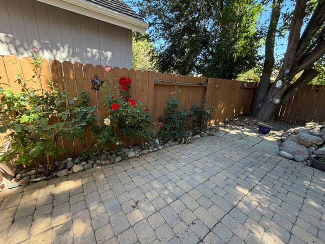 Building Photo - 3113 Sweet Clover St