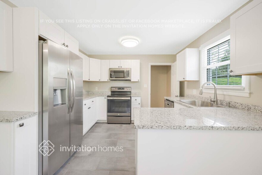 Building Photo - 605 Durrett Dr