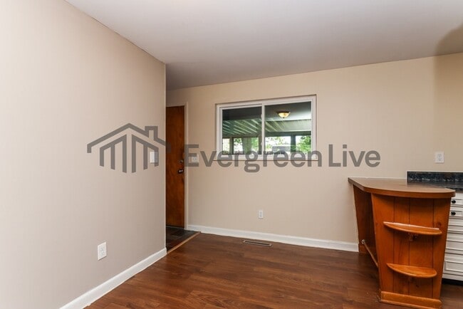 Building Photo - 5992 Rena Pl