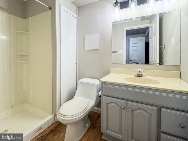 Building Photo - 6337 Littlefield Ct