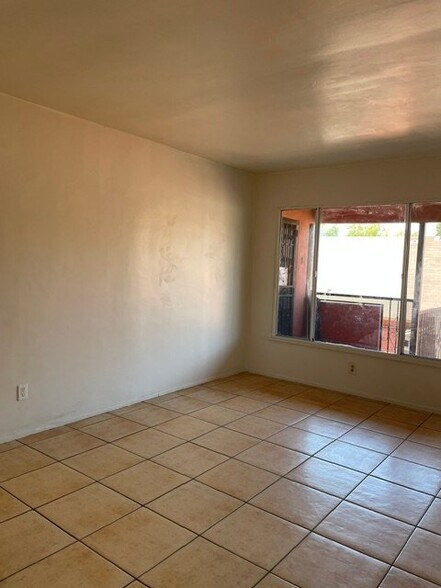 Building Photo - 6138 Malabar St
