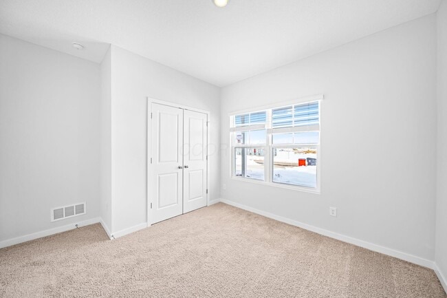 Building Photo - 511 Darliene Dr