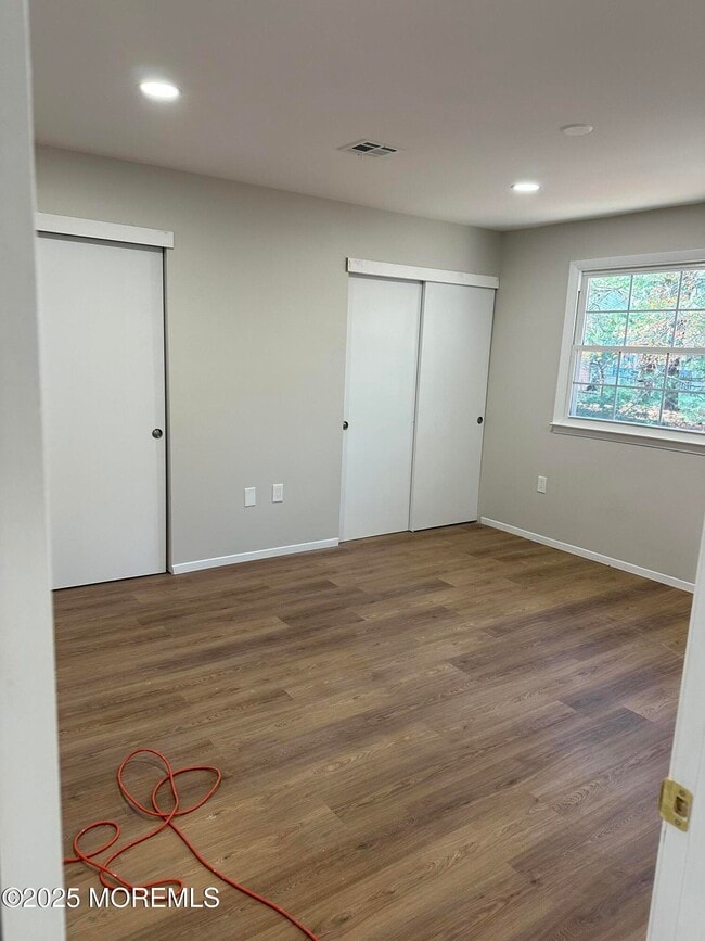 Building Photo - 4B Winthrop Pl