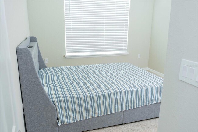 Building Photo - 387 Crossings Ave