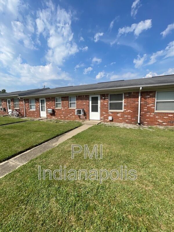 Primary Photo - 122 W William Dr
