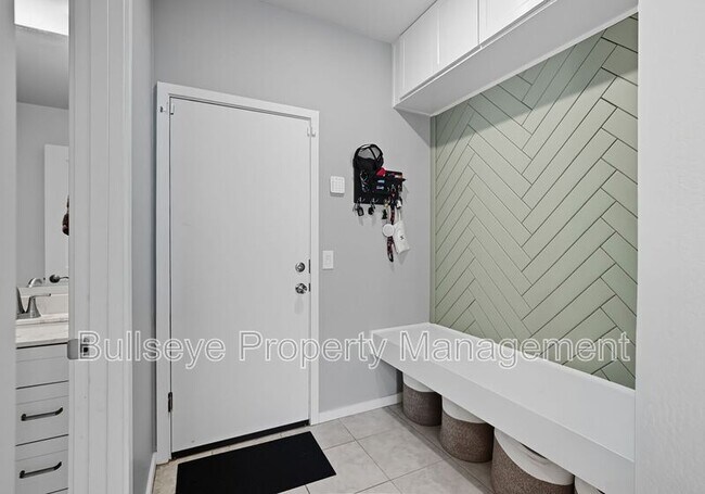 Building Photo - 40462 W Sunland Dr