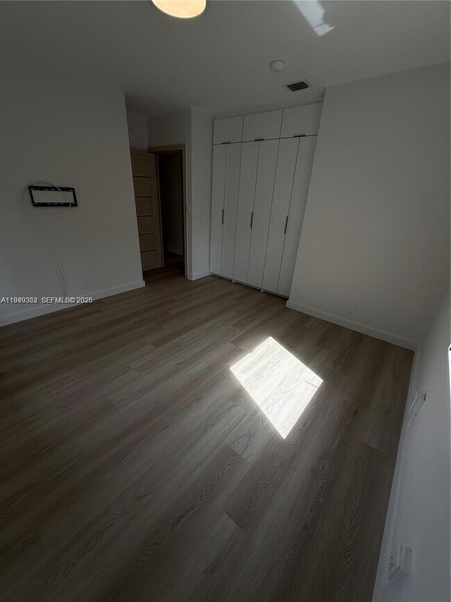 Building Photo - 675 NE 93rd St