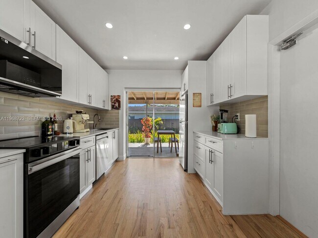 Building Photo - 9320 SW 125th Terrace