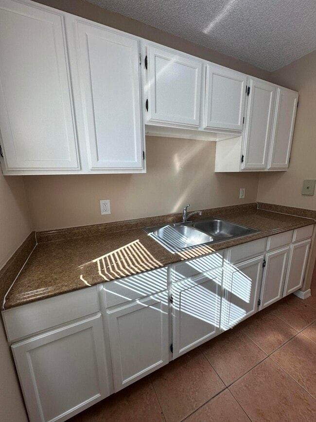 Building Photo - 958 Louisiana Ave