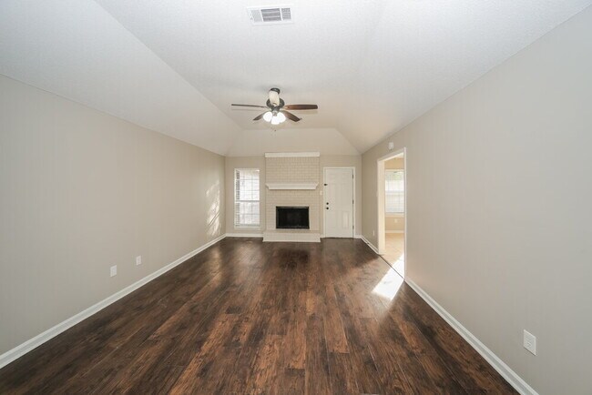 Building Photo - 5411 Corner Oak Dr