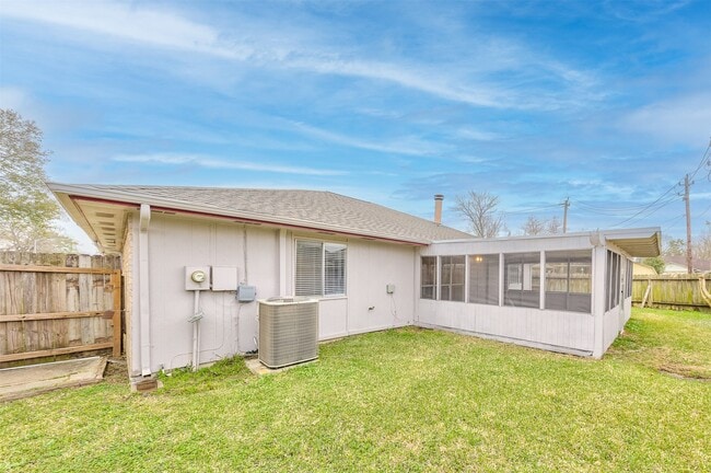 Building Photo - 16926 Manowar Ln