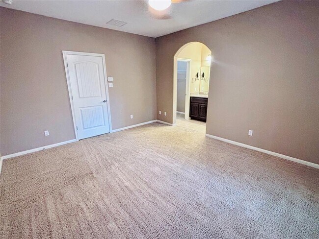 Building Photo - 11400 W Parmer Ln