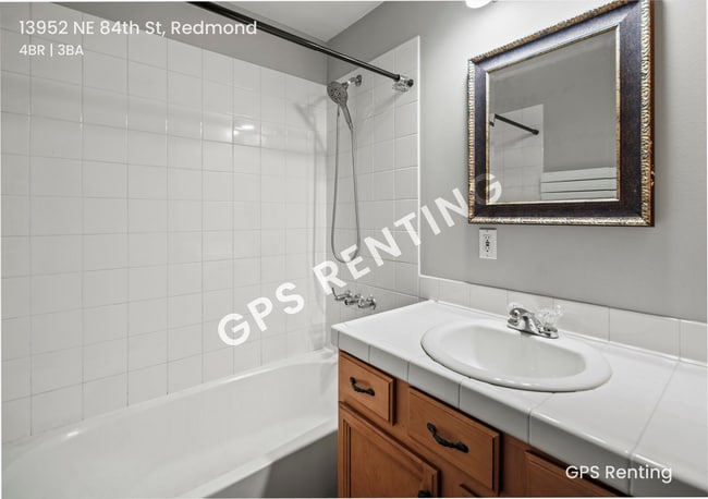 Building Photo - 13952 NE 84th St