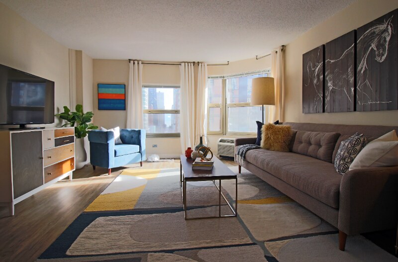 Building Photo - 30 W Chestnut St