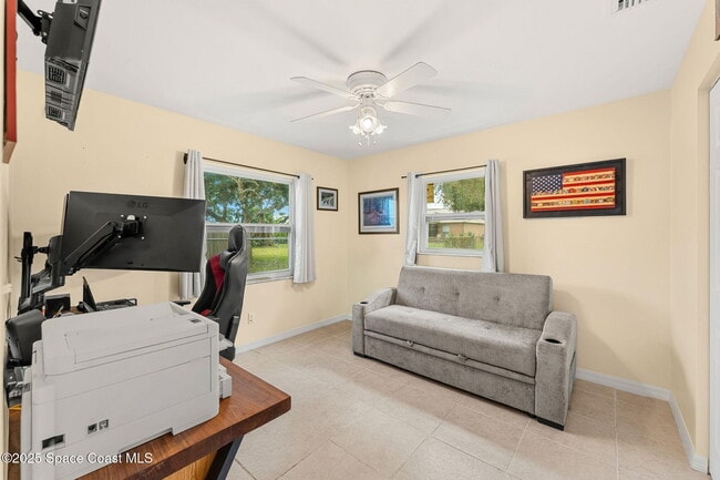 Building Photo - 1848 Edith St NE