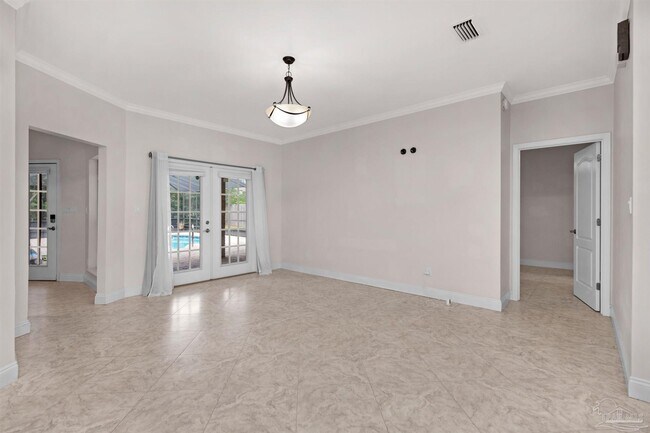 Building Photo - 8731 Thunderbird Dr