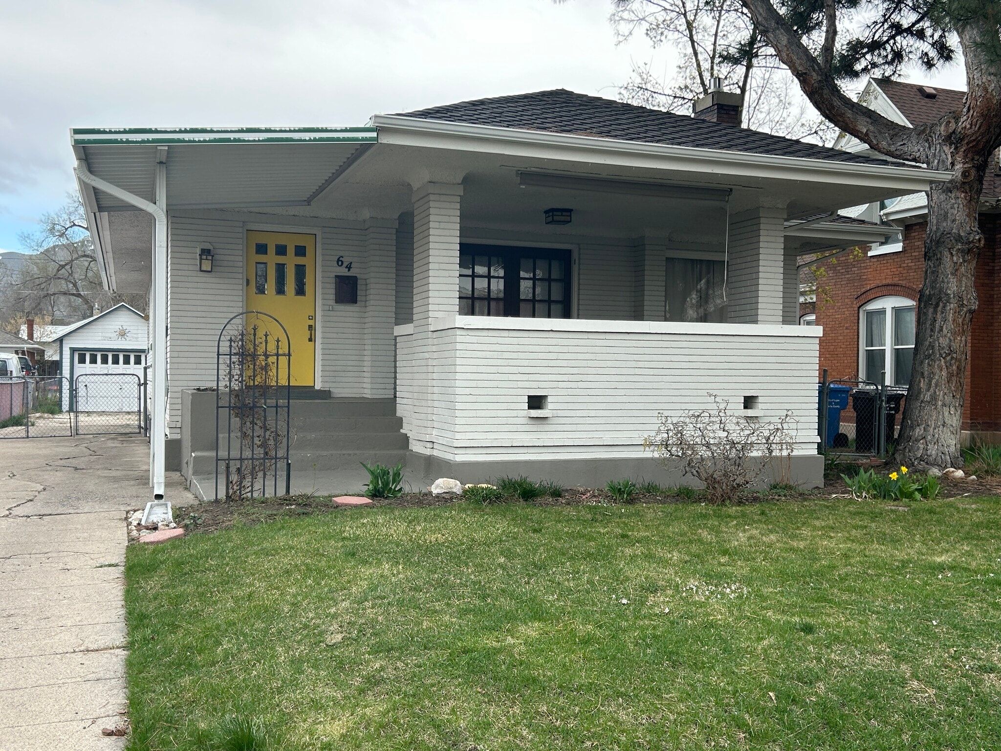 full front with separate garage - 64 N 200 W