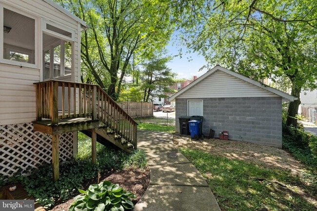 Building Photo - 3910 Yuma St NW