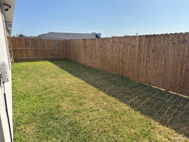 Building Photo - 1405 San Vicente