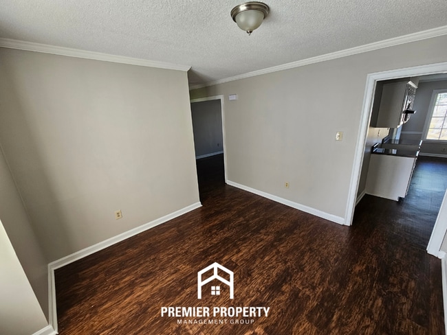 Building Photo - Modern 3BR/2BA with Soaring Vaulted Ceilings | Fireplace, Garage & Deck