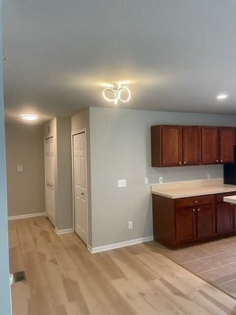 Building Photo - 8401 Towne Center Cir