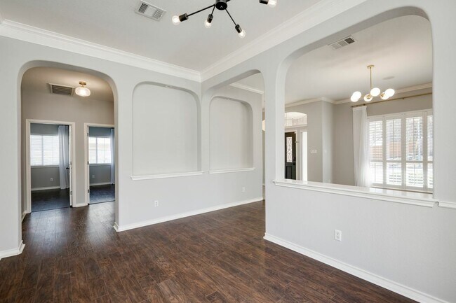 Building Photo - 2916 Alsatia Dr