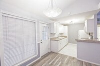 Building Photo - 10590 High Hollows Dr