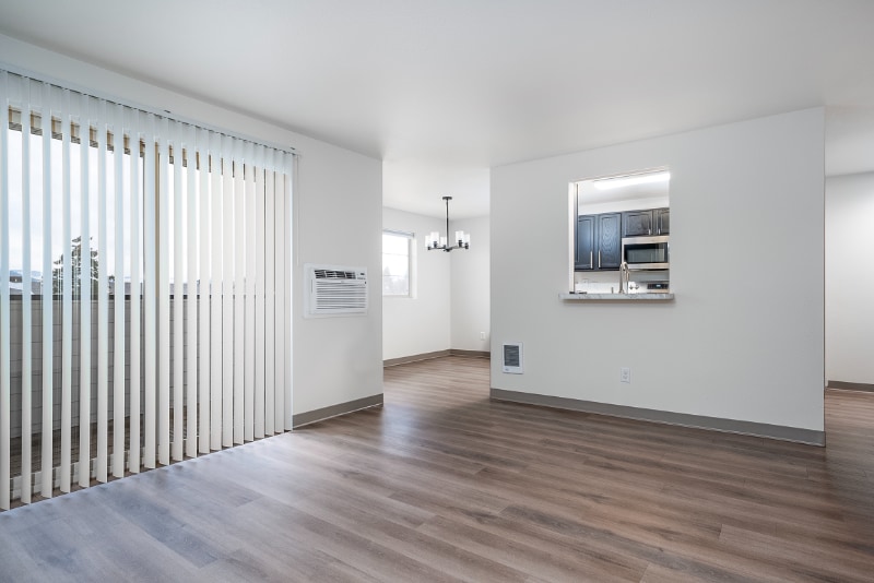 Building Photo - 1430 3rd Ave E