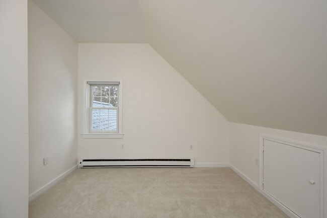 Building Photo - 25 Bayberry Ln