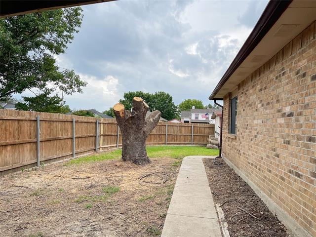 Building Photo - 8306 Woodside Rd