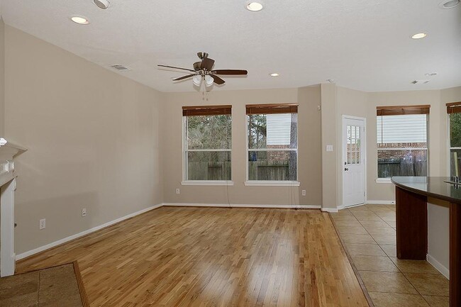 Building Photo - 35 Ebony Oaks Pl