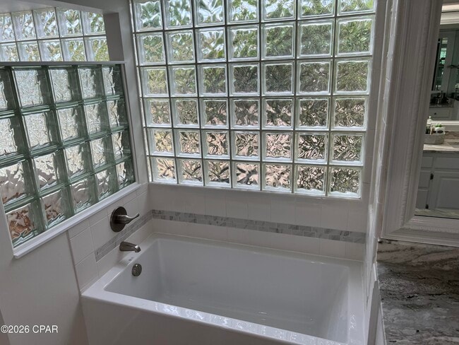 Building Photo - 631 Amberjack Dr