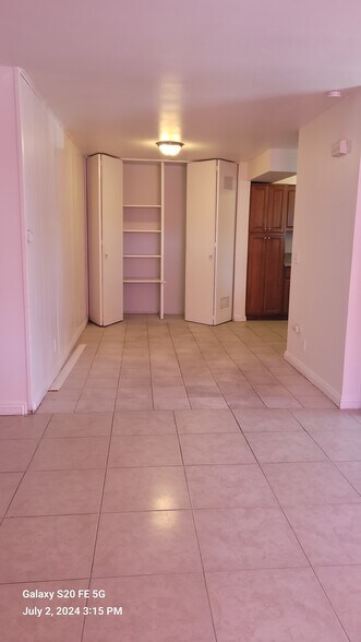 Building Photo - 614 N Moraga St