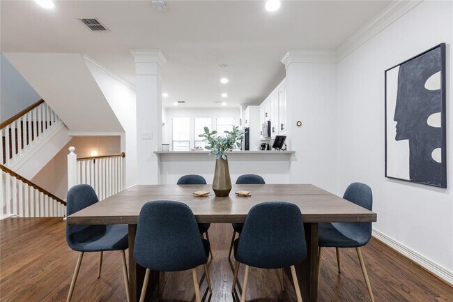 Building Photo - 2619 Colby St