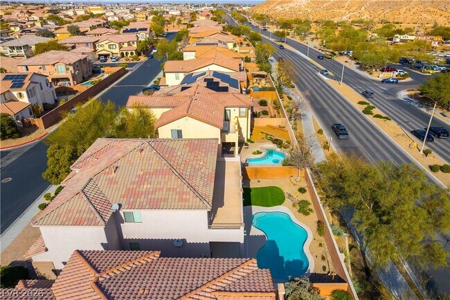 Building Photo - 9632 Staff Ln