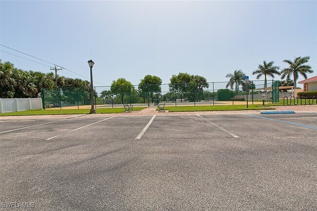 Building Photo - 25064 Peacock Ln