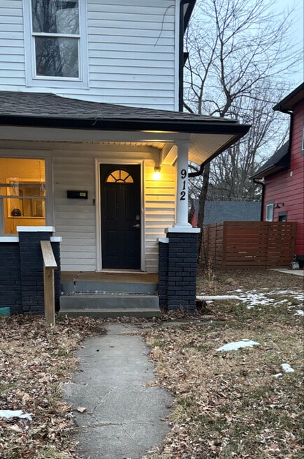 Building Photo - 912 N Tacoma Ave