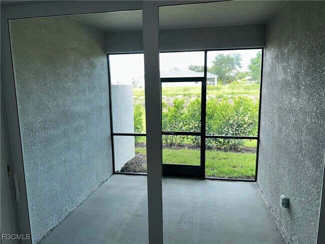 Building Photo - 20651 Hazelnut Ct