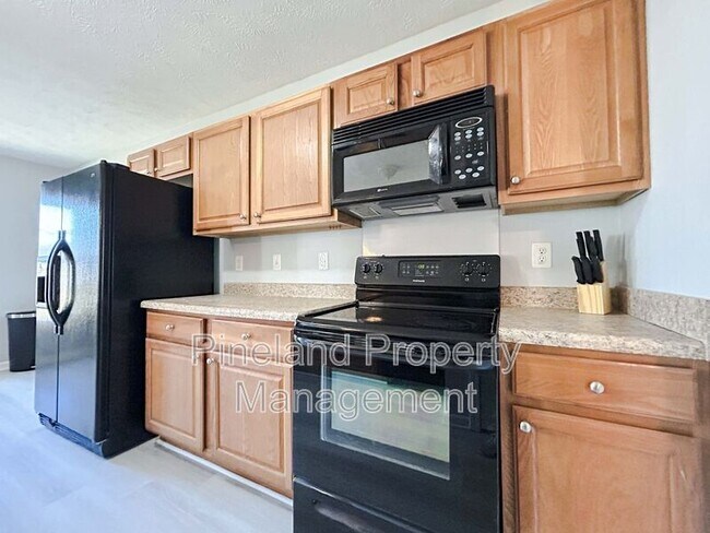 Building Photo - 341 Kingdom Estate Dr