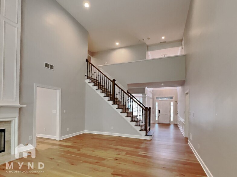 Building Photo - 2149 Wrights Mill Cir NE