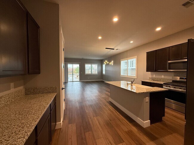 Building Photo - Beautiful single story Toll Brothers Home in The Prestiges Stonebrook Community